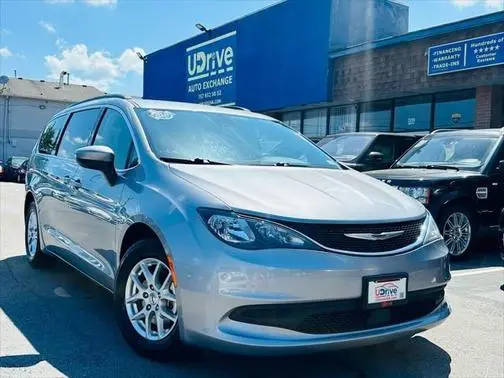 2021 Chrysler Voyager LXi FWD photo