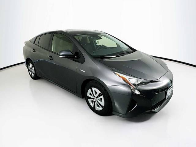 2017 Toyota Prius Three FWD photo