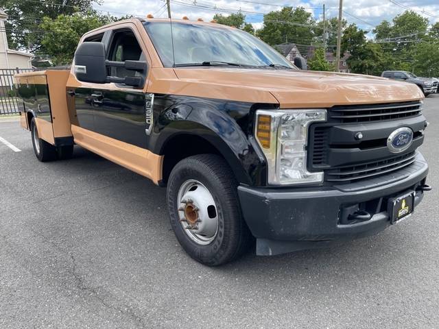 2019 Ford F-350 Super Duty  RWD photo