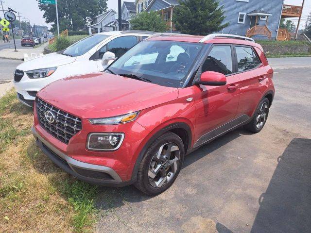2023 Hyundai Venue Limited FWD photo