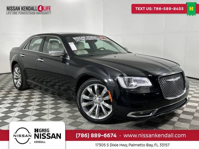 2018 Chrysler 300 Limited RWD photo