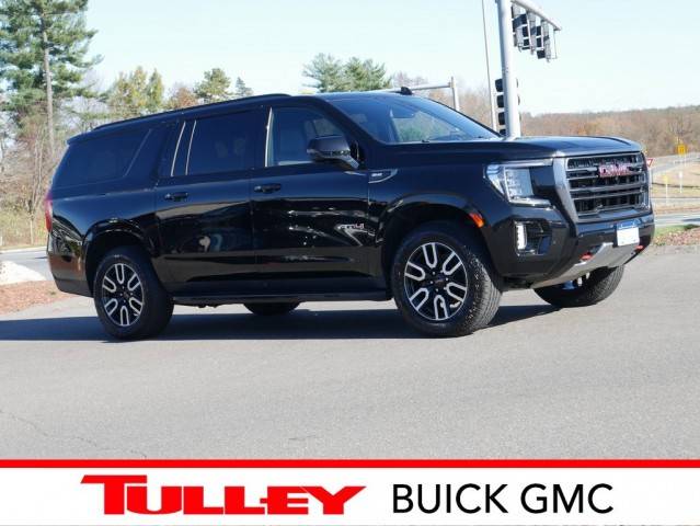 2023 GMC Yukon XL AT4 4WD photo