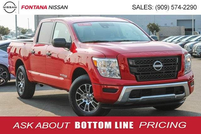 2023 Nissan Titan SV 4WD photo