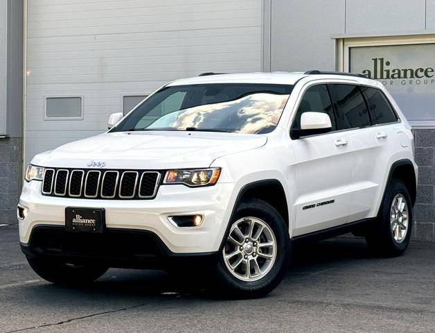 2020 Jeep Grand Cherokee Laredo E 4WD photo