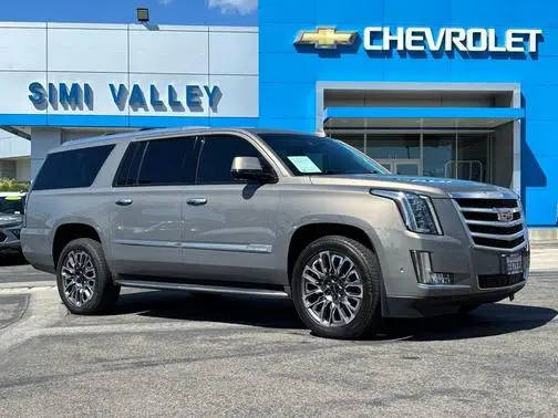 2018 Cadillac Escalade ESV Luxury 4WD photo