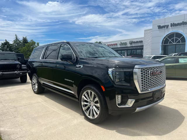 2021 GMC Yukon XL Denali 4WD photo