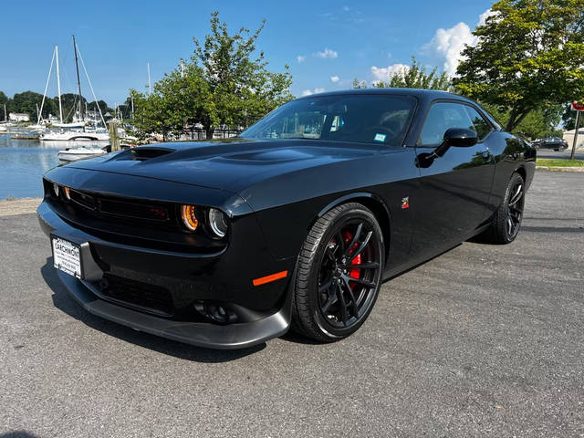 2022 Dodge Challenger R/T Scat Pack RWD photo