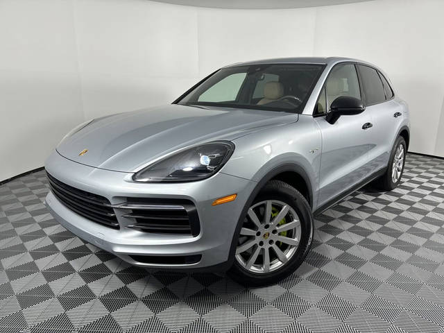 2022 Porsche Cayenne E-Hybrid AWD photo