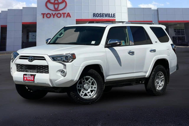 2022 Toyota 4Runner SR5 Premium 4WD photo