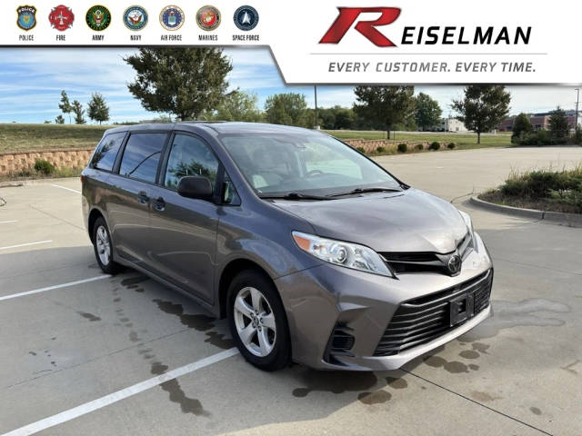 2020 Toyota Sienna L FWD photo