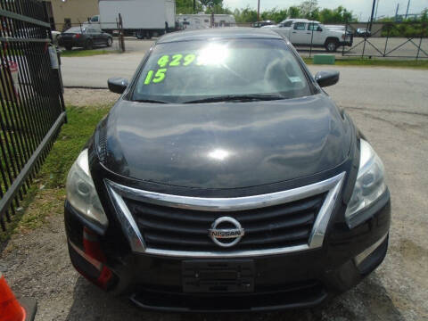 2015 Nissan Altima 2.5 FWD photo