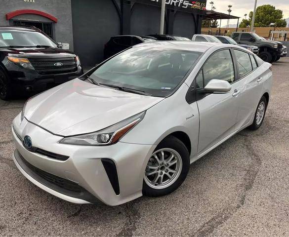 2022 Toyota Prius LE FWD photo