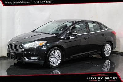 2015 Ford Focus Titanium FWD photo