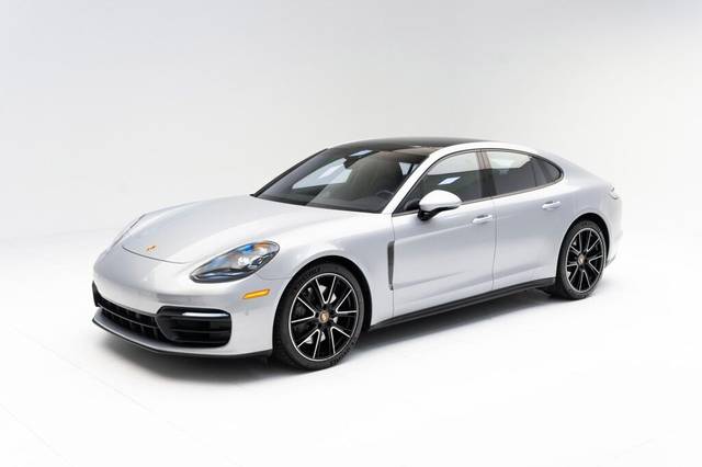 2021 Porsche Panamera  RWD photo