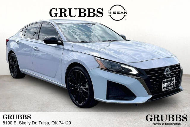 2023 Nissan Altima 2.5 SR FWD photo