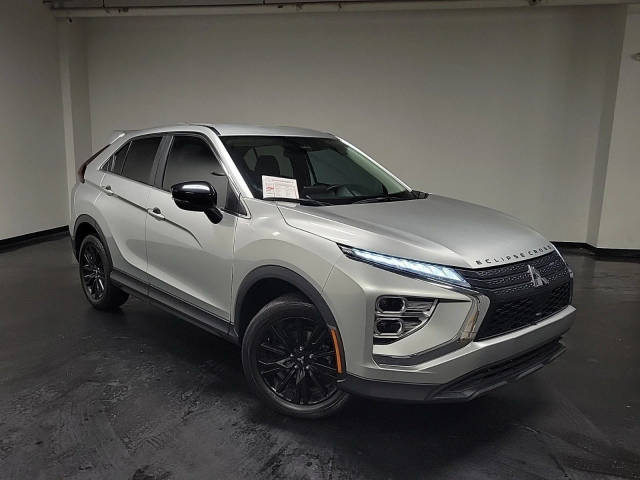 2023 Mitsubishi Eclipse Cross LE 4WD photo