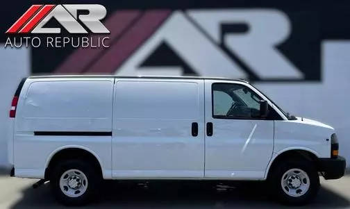 2019 Chevrolet Express Cargo  RWD photo