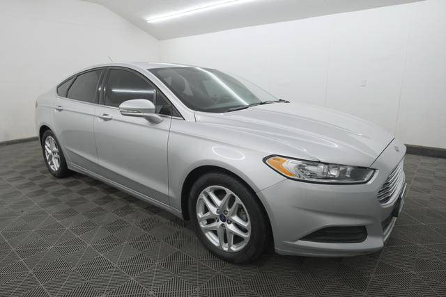 2015 Ford Fusion SE FWD photo