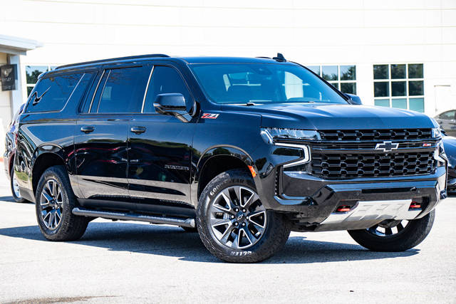 2023 Chevrolet Suburban Z71 4WD photo