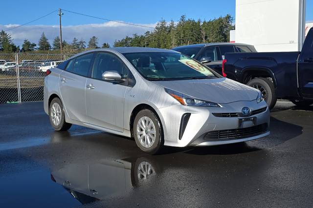 2022 Toyota Prius L Eco FWD photo
