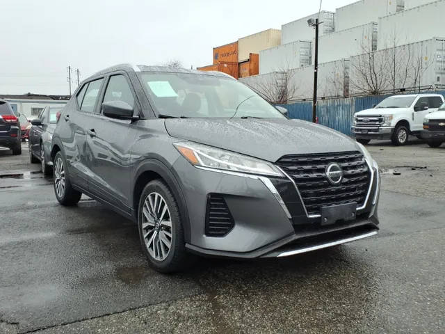 2021 Nissan Kicks SV FWD photo