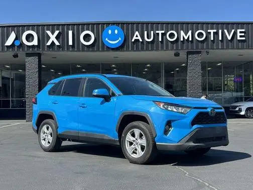 2021 Toyota RAV4 XLE AWD photo