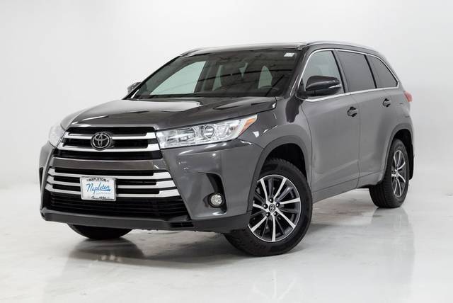 2017 Toyota Highlander XLE AWD photo