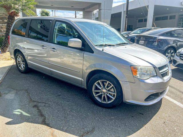 2016 Dodge Grand Caravan SE Plus FWD photo