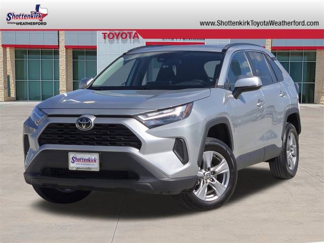 2023 Toyota RAV4 XLE FWD photo