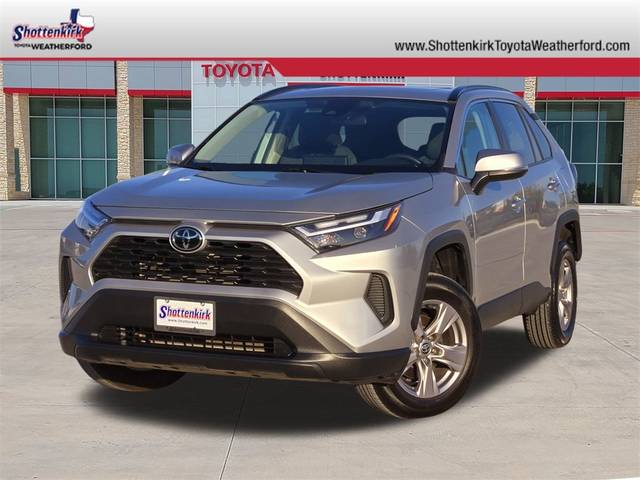 2023 Toyota RAV4 XLE FWD photo