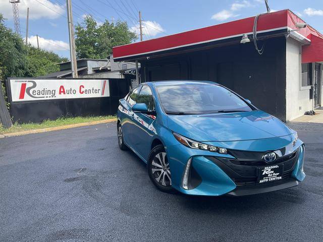 2017 Toyota Prius Prime Premium FWD photo