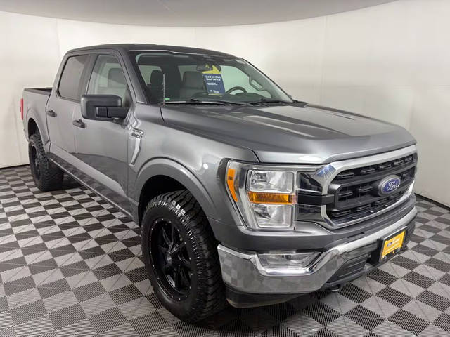 2022 Ford  XLT 4WD photo