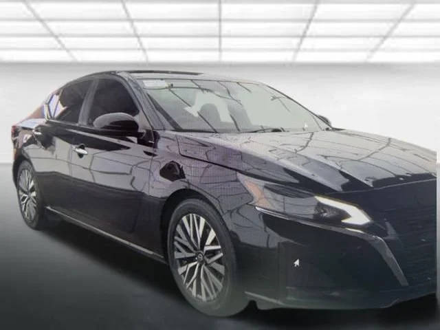 2023 Nissan Altima 2.5 SV FWD photo