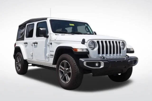 2023 Jeep Wrangler Unlimited Sahara 4WD photo