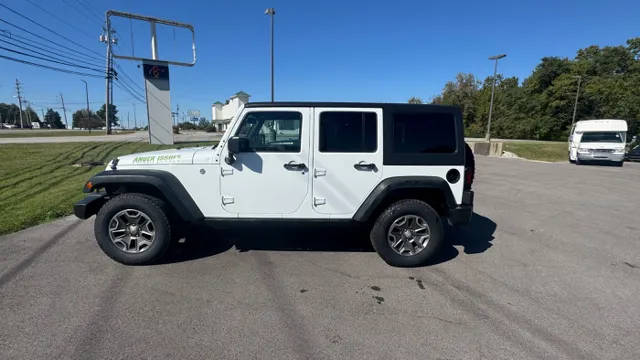 2016 Jeep Wrangler Unlimited Rubicon 4WD photo