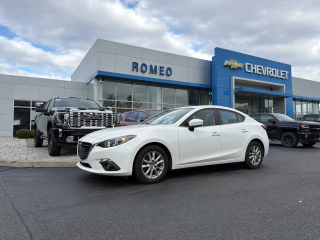 2015 Mazda 3 i Grand Touring FWD photo
