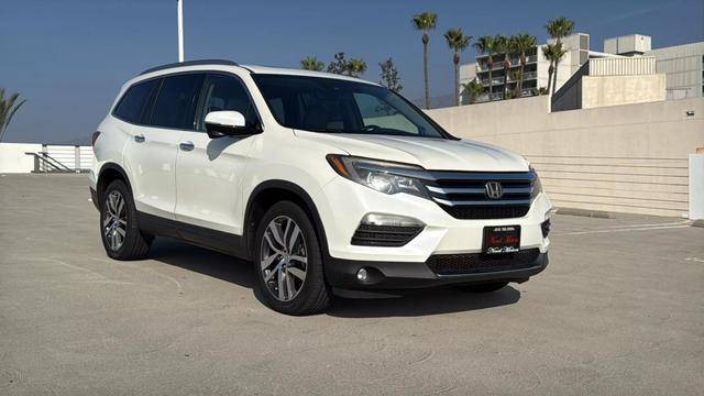 2016 Honda Pilot Touring FWD photo