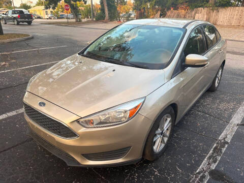 2017 Ford Focus SE FWD photo