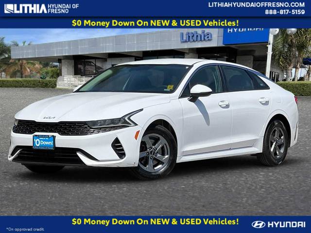 2022 Kia K5 LXS FWD photo