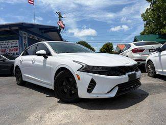 2022 Kia K5 LXS FWD photo