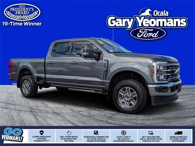 2023 Ford  LARIAT 4WD photo