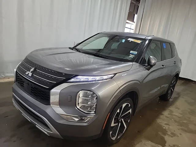 2023 Mitsubishi Outlander Ralliart AWD photo