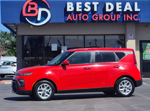 2022 Kia Soul LX FWD photo