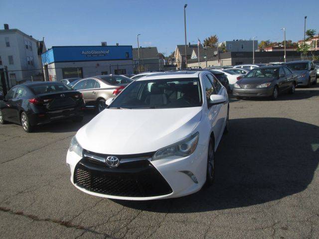 2015 Toyota Camry SE FWD photo