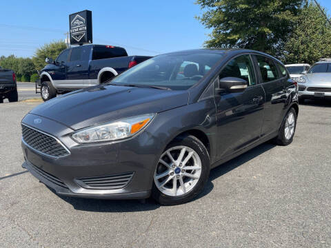 2017 Ford Focus SE FWD photo