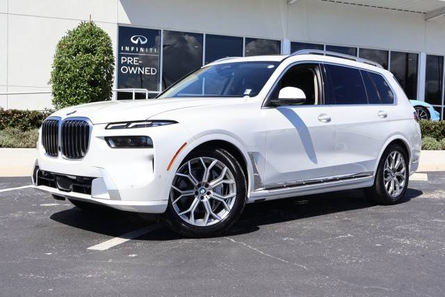 2023 BMW X7 xDrive40i AWD photo