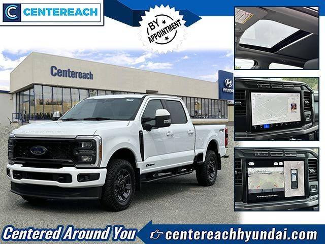 2023 Ford  LARIAT 4WD photo