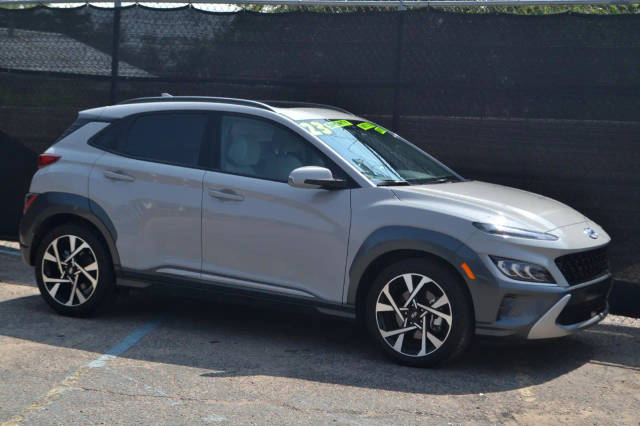 2023 Hyundai Kona Limited FWD photo