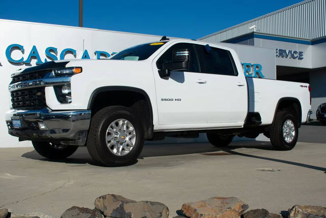 2023 Chevrolet Silverado 3500HD LT 4WD photo