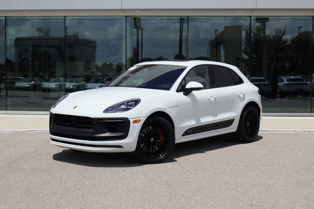 2023 Porsche Macan GTS AWD photo